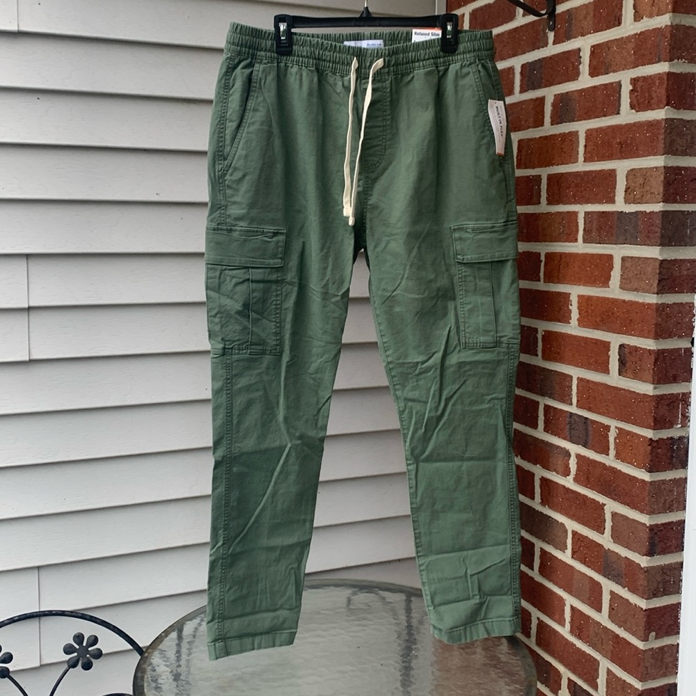 Old Navy Relaxed Slim Pants
